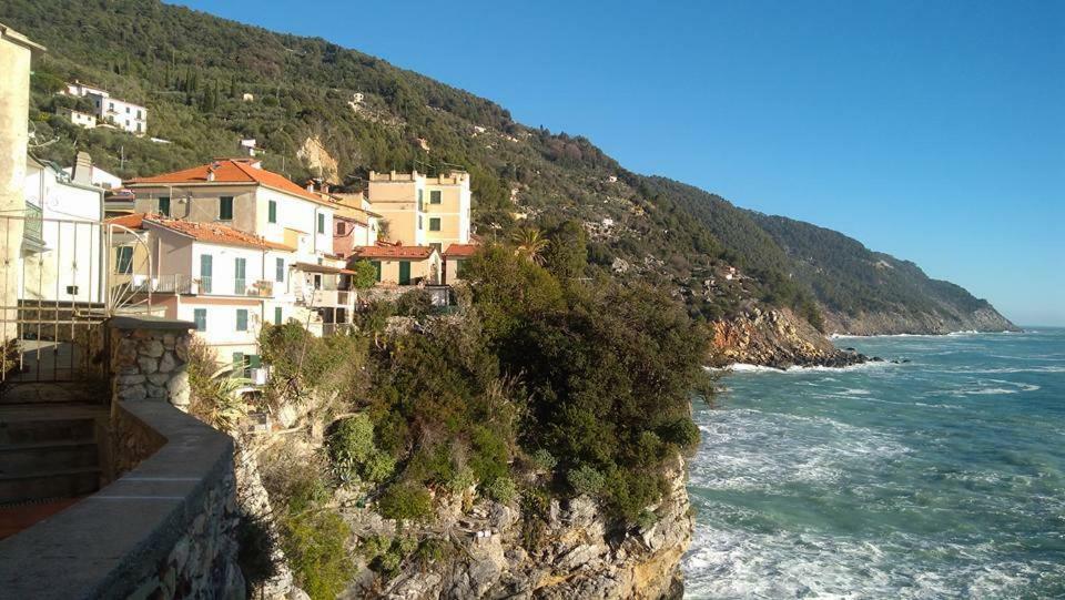 Il Melograno B&B With Private Bathrooms Aulla Exterior photo